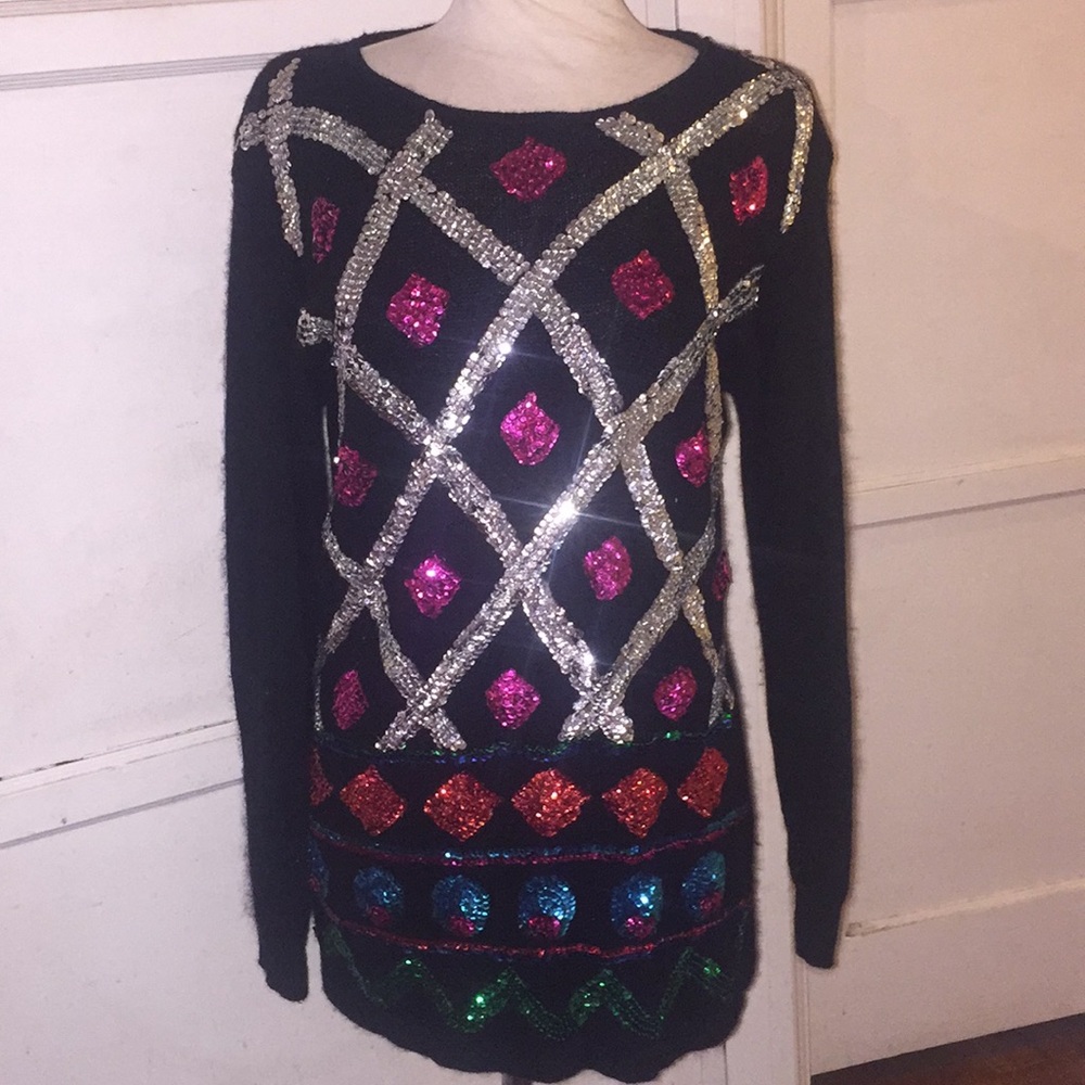 Vintage sweater with colorful sequins💕💕💕💕